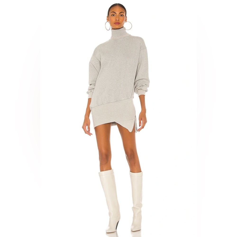 RETROFÊTE
Desreen Turtleneck Sweatshirt Dress